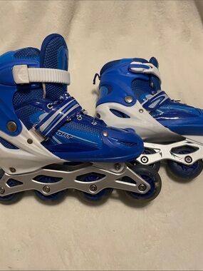 Light-Up Rollerblades – Size 7 – Blue – Great Condition